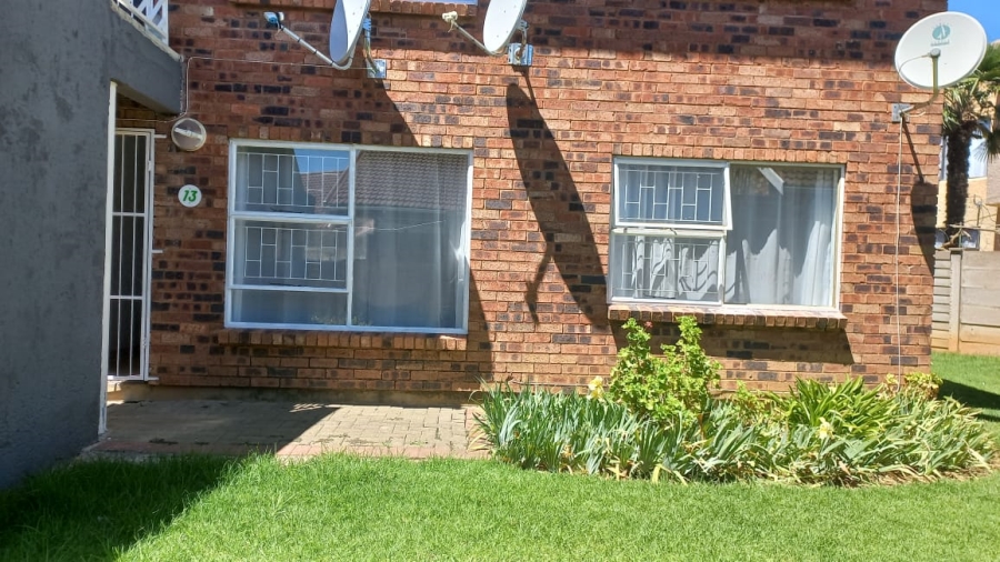 2 Bedroom Property for Sale in Pellissier Free State